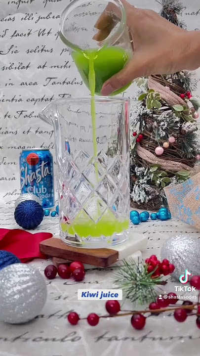 Get festive with the Shasta Holly Jolly Holiday Mocktail! 🎄