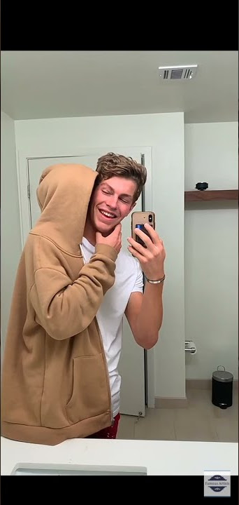 brent really thought that he is kissing lexi 😂🤣😁😆# ben azelart, brent rivera