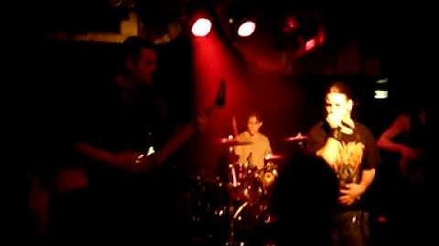 Quintessence of Versatility - Hypocrisy @ Saint Nazaire 26-03-2010.avi