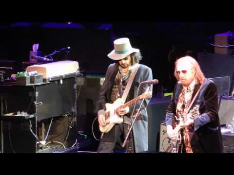 Tom Petty and the Heartbreakers.....Crawling Back to You.....5/29/17.....Red Rocks