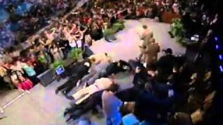 Video thumbnail of "Benny Hinn -THE HOLY GHOST SHOWS UP ON THE STAGE"