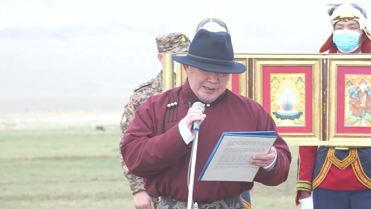 Баянхонгор аймгийн нутагт орших Их Богд хайрхны тэнгэрийг тайх анхны төрийн тахилгын ёслол боллоо