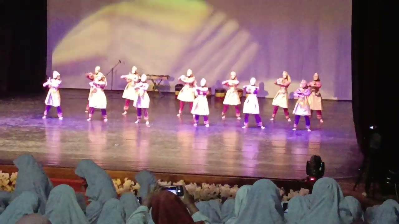 Tari Kreasi MTsN Ganting Padang Panjang