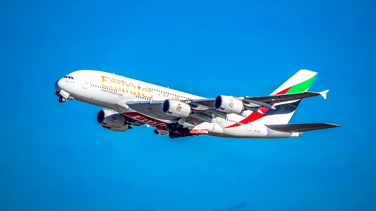 30 Minutes of Sunny JFK Plane Spotting Part 1 | A380 A350 A330 B747 B777 B767 | 12/26/2021