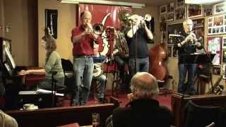 Video thumbnail of "Red Onion Jazzband plays "Willy The Weeper""