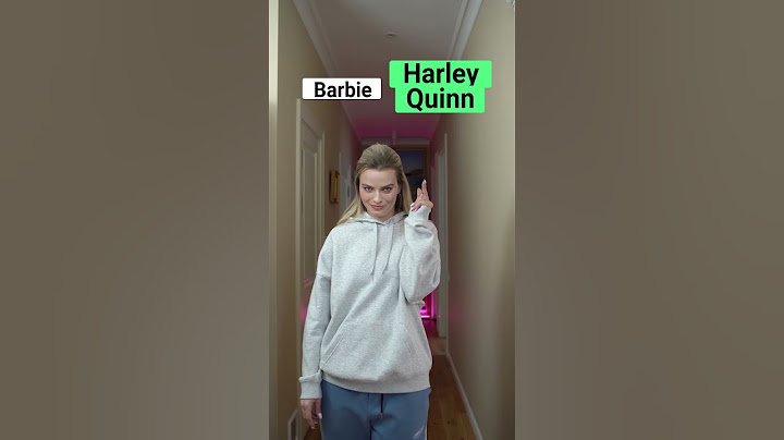 Margot Robbie chooses between Harley Quinn and Barbie🃏💃🏼