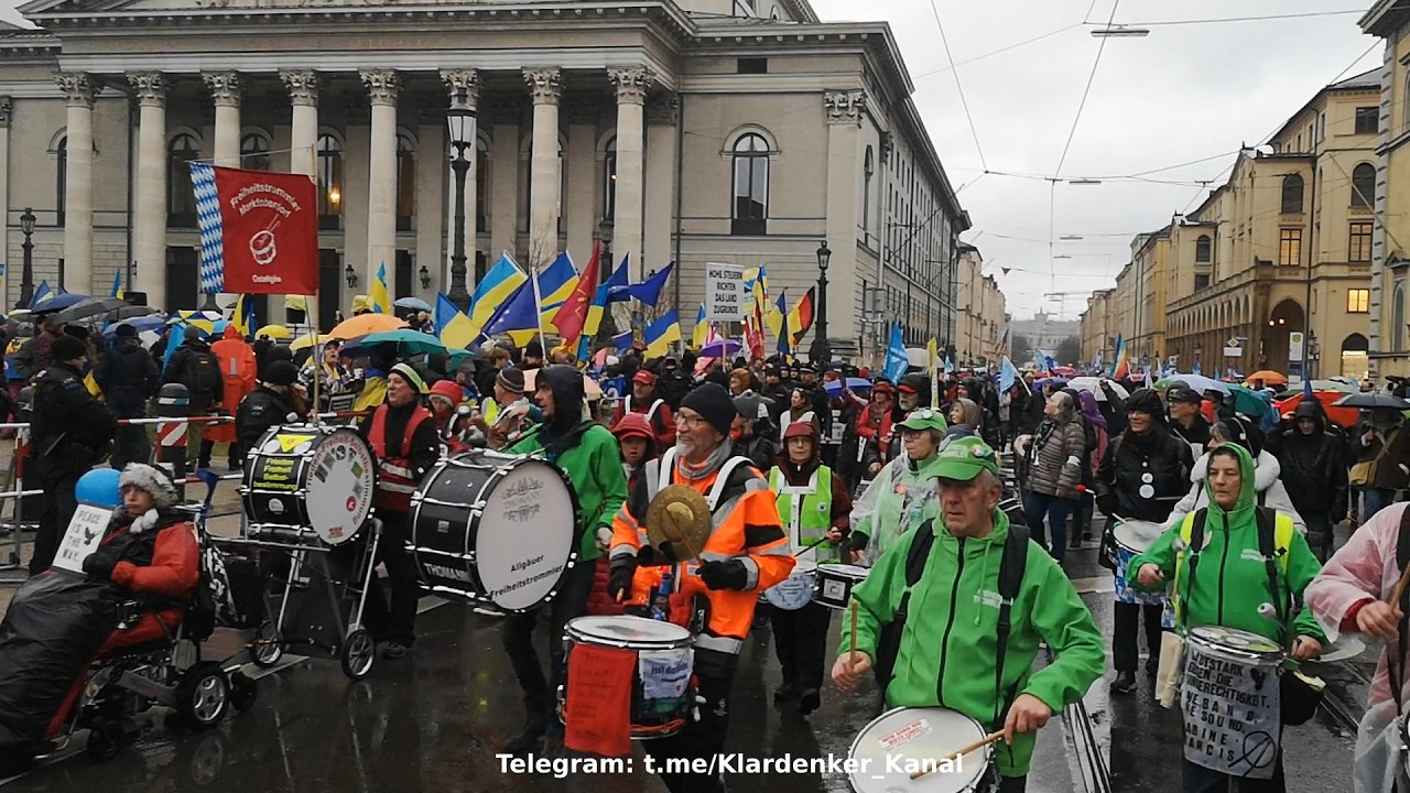 MACHT FRIEDEN Demozug durch München 14.02.26