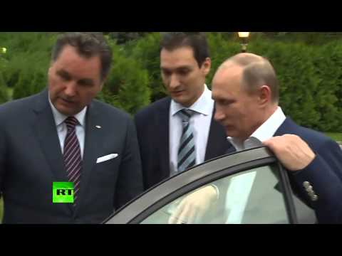 Владимир Путин прокатился за рулем «Лады Веста»