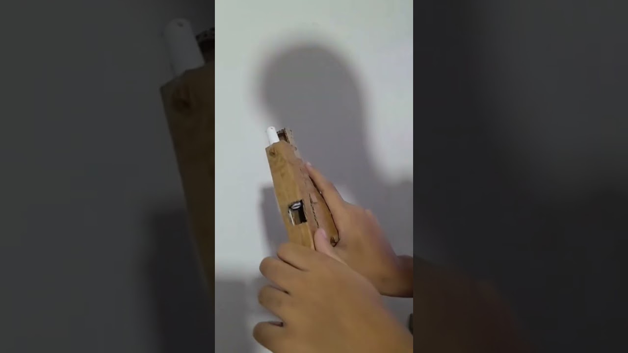 just wanna show my home made glock 19 