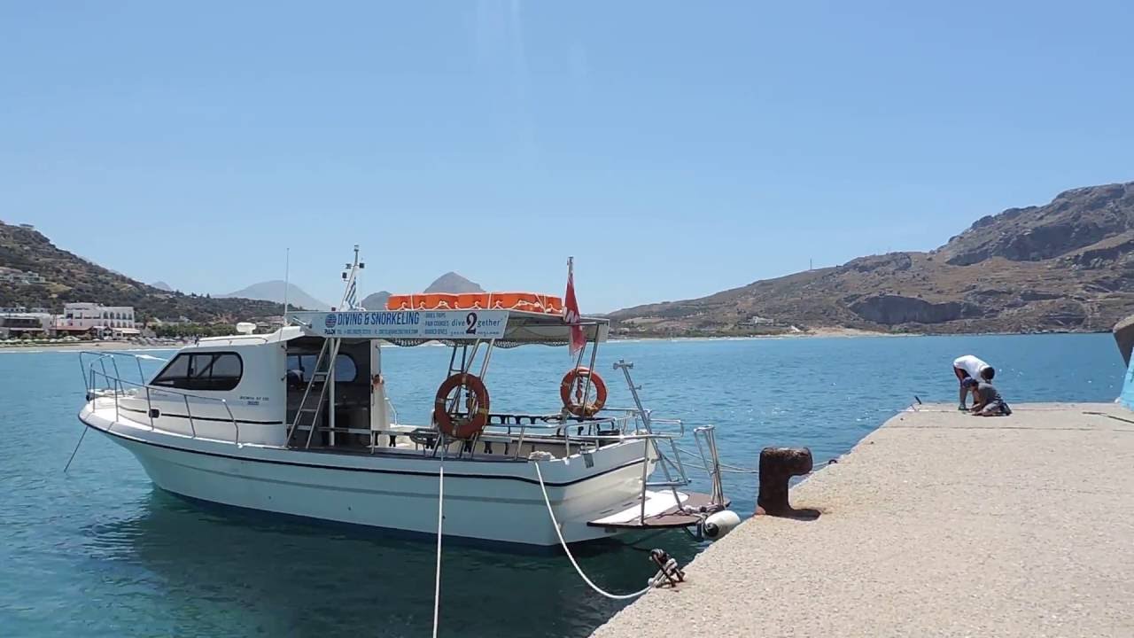 Южный Крит. Ливийское море. Курорт Плакиас и портовый мол