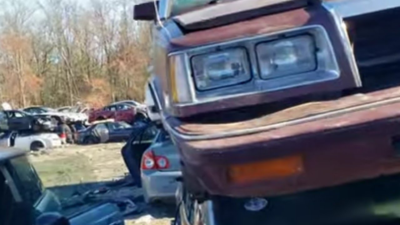 Hollands Used Auto Parts / Scrap Metal & Salvage Junk Yard Billerica, Massachusetts USA Old