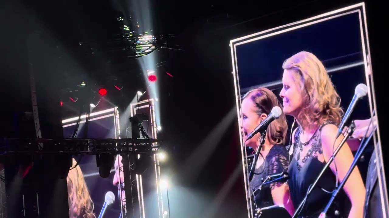 POCTA HANĚ ZAGOROVÉ O2 Aréna - Helena Vondráčková / Málokdo ví