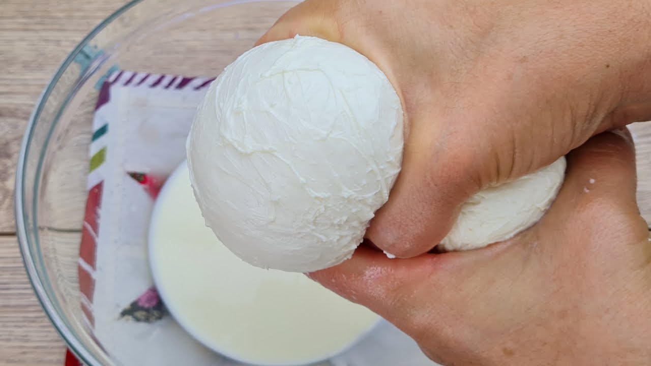 Сыр моцарелла 🧀 за 30 минут / всего из 2 ингредиентов! только молоко и лимон🥛🍋