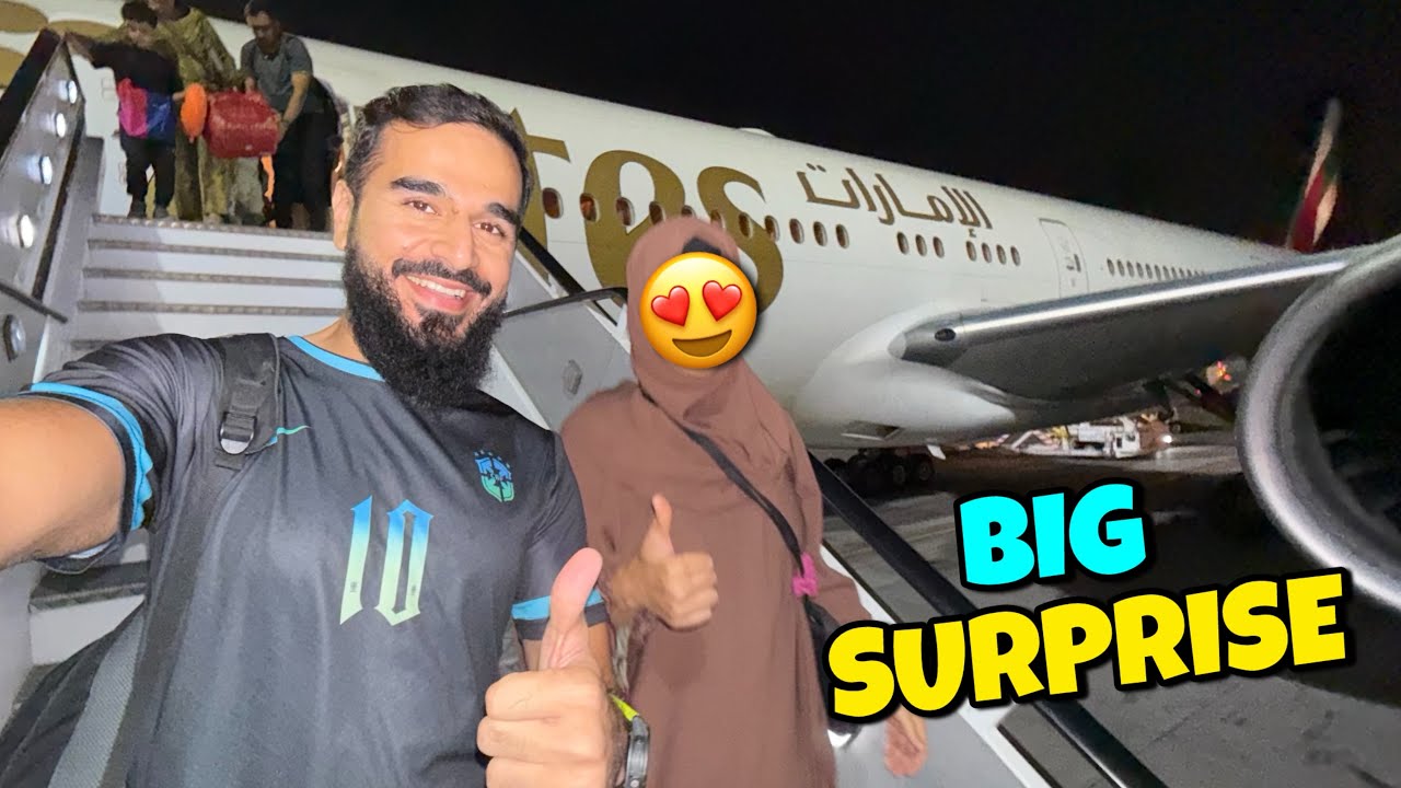 Finally wife ko Anniversery ka gift dey dia 😍✈️ Kahan jarahey hain hum ?