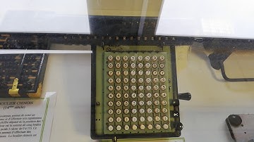Calculatrice Monroe en 1921 - exposition old calculator - ancien calculateur - histoire ordinateur