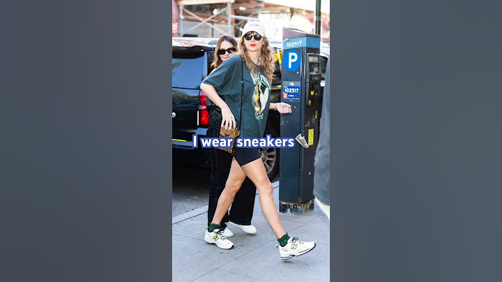 She wears high heels, I wear sneakers ✨✨#youbelongwithme #taylorswift #lyrics #shorts