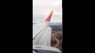 Southwest 737-300 landing in Milwaukee