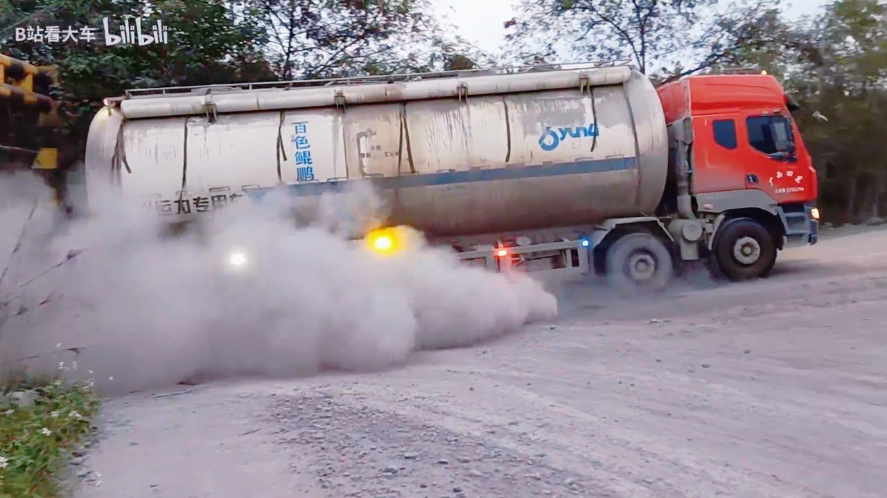 China's overloaded trucks can transport goods even on extremely bad roads