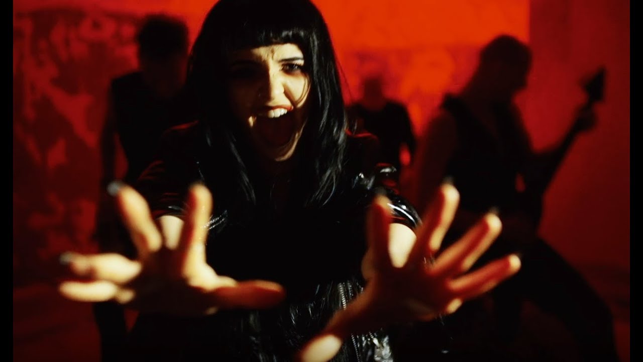 Kim Jennett - Love Like Suicide