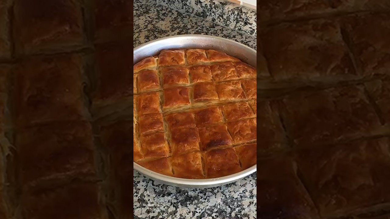 PIRASALI EL AÇMASI ARNAVUT BÖREĞİ TARİFİ✅ MUHACİR (MACİR) BÖREĞİ NASIL YAPILIR?💯 #börek #shorts PIRASALI EL AÇMASI ARNAVUT BÖREĞİ TARİFİ✅ MUHACİR (MACİR) BÖREĞİ NASIL YAPILIR?💯 #börek #shorts