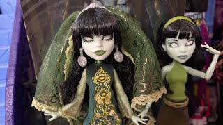 MONSTER HIGH FANG CLUB SCARAH SCREAMS DOLL REVIEW AND UNBOXING + SDCC comparison!