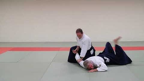 Katatetori ikkyo omote-ura