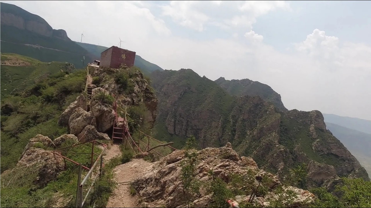 山西百丈悬崖上，发生了一件不可思议的事情，古人的智慧令人钦佩