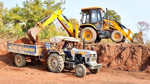 JCB Backhoe Machine Cutting Mud and Loading in Eicher tractor | Jcb Leveling mud Field For Farming