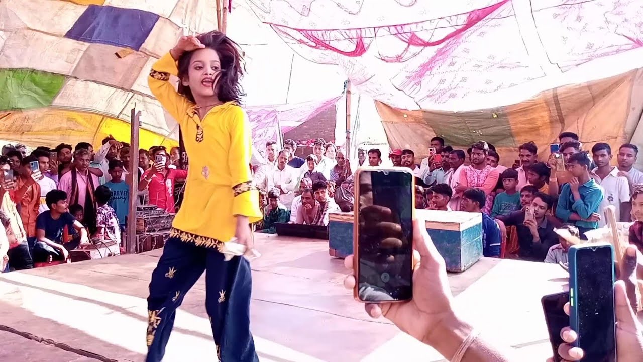 Bhojpuri Dhamaka छोटी सी अदाकारा की लाजवाब झकझोर डांस पटवलश लवंग खिया के  Ashok singh nach program