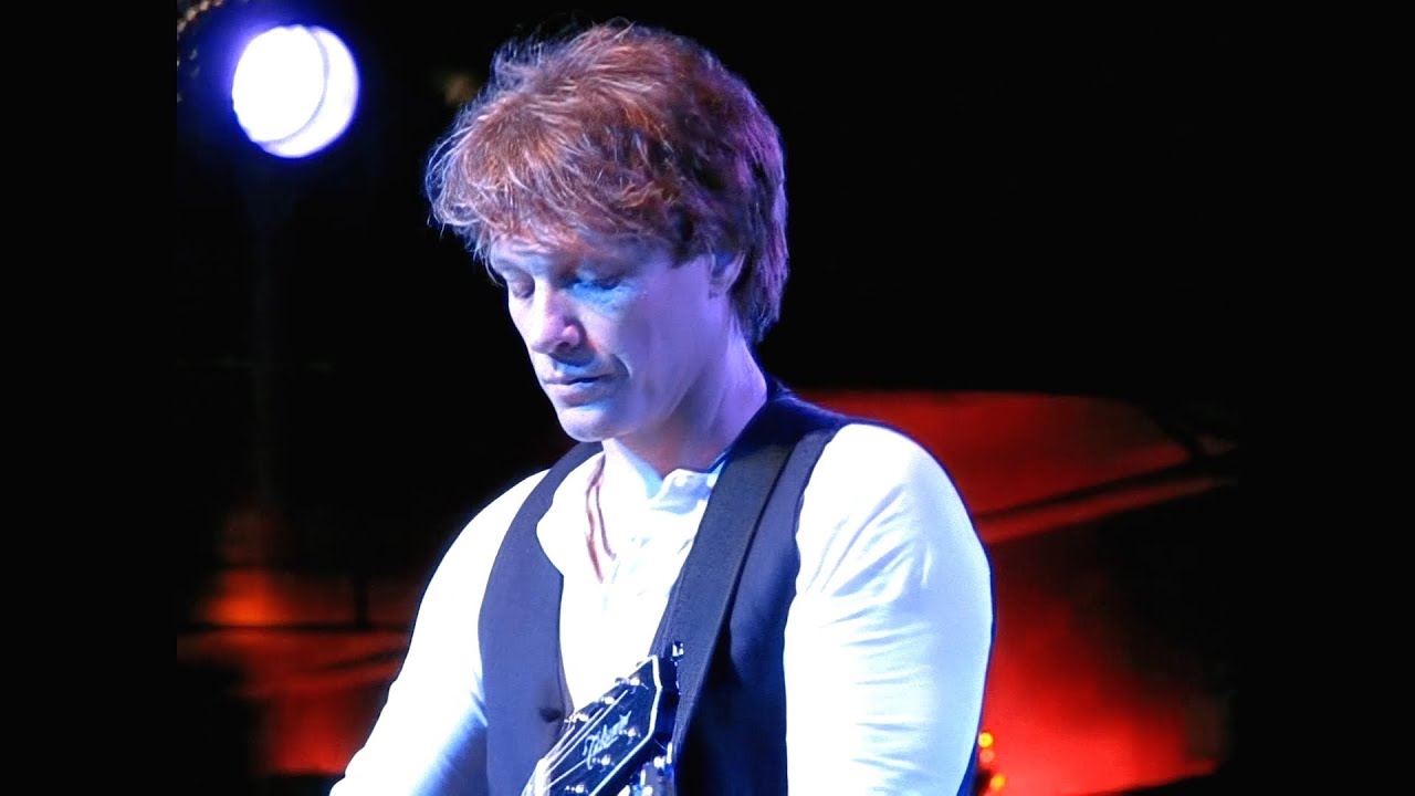 Jon Bon Jovi Lonely (20090223 Sayreville, NJ) [REMASTERED] YouTube