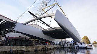 03.   Building 15m carbon performance catamaran  'CarbonBee'