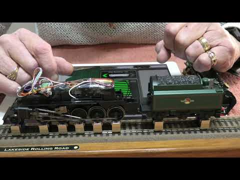 Part 2 of bringing back the 9F to life. Rewiring and fitting the DCC decoder. 15-01-2018