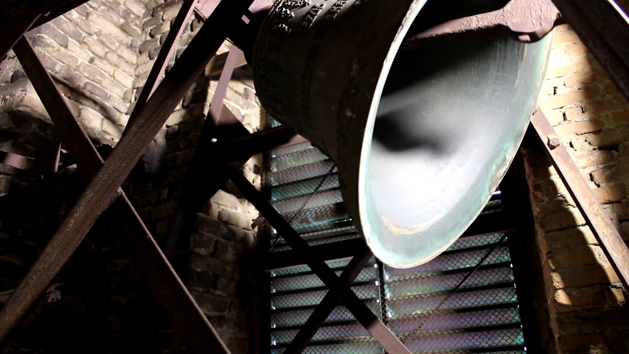 SEREGÉLYES (H), Szent Flórián vértanú templom nagyharangja felülütősen/Große glocke der St. Florian