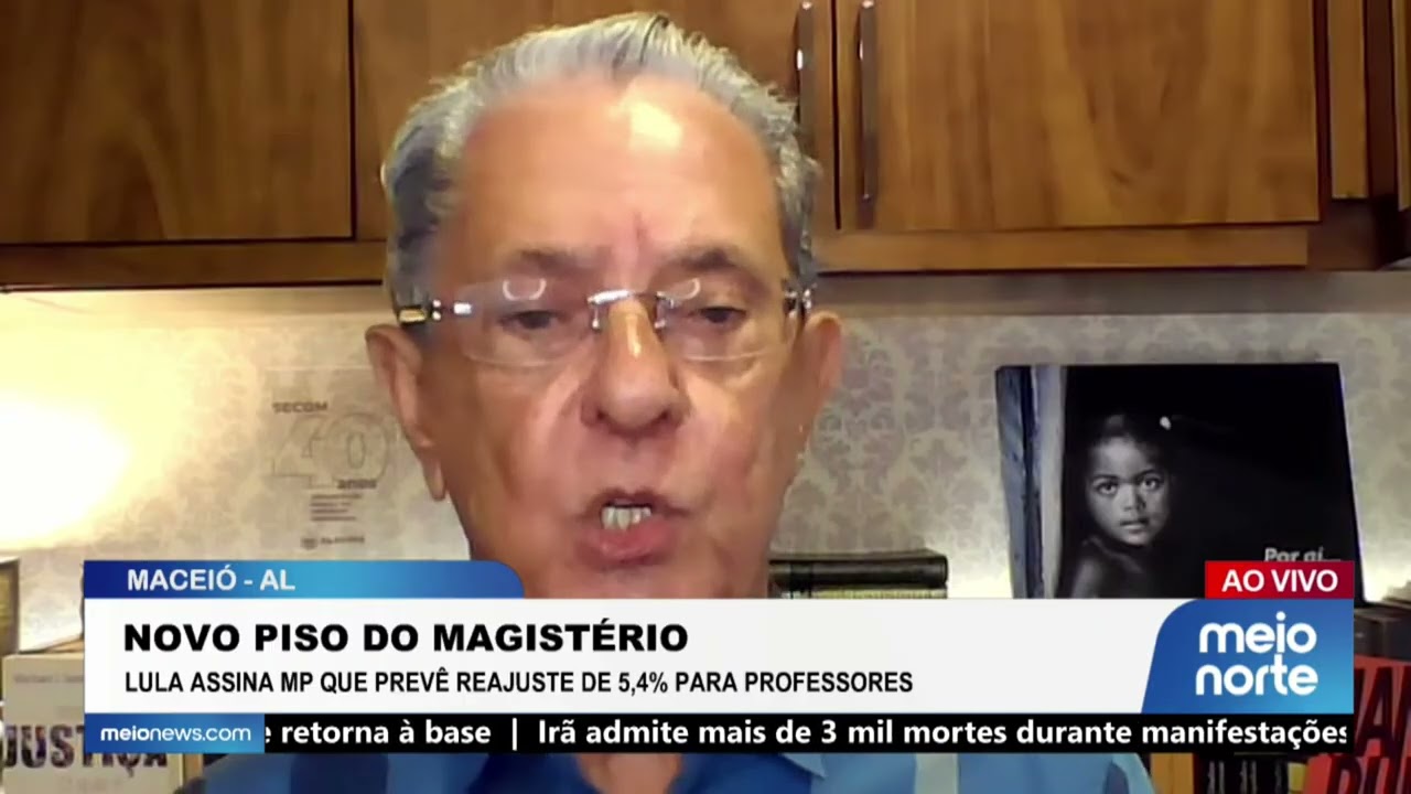 Lula assina MP que prevê reajuste de 5,4% no piso dos professores