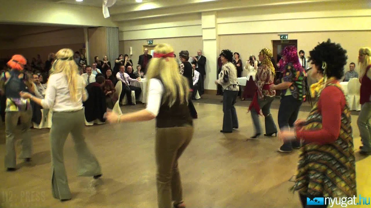 Bevállalós tanárok tánca a Neumann Bálon - Mamma mia.mpg