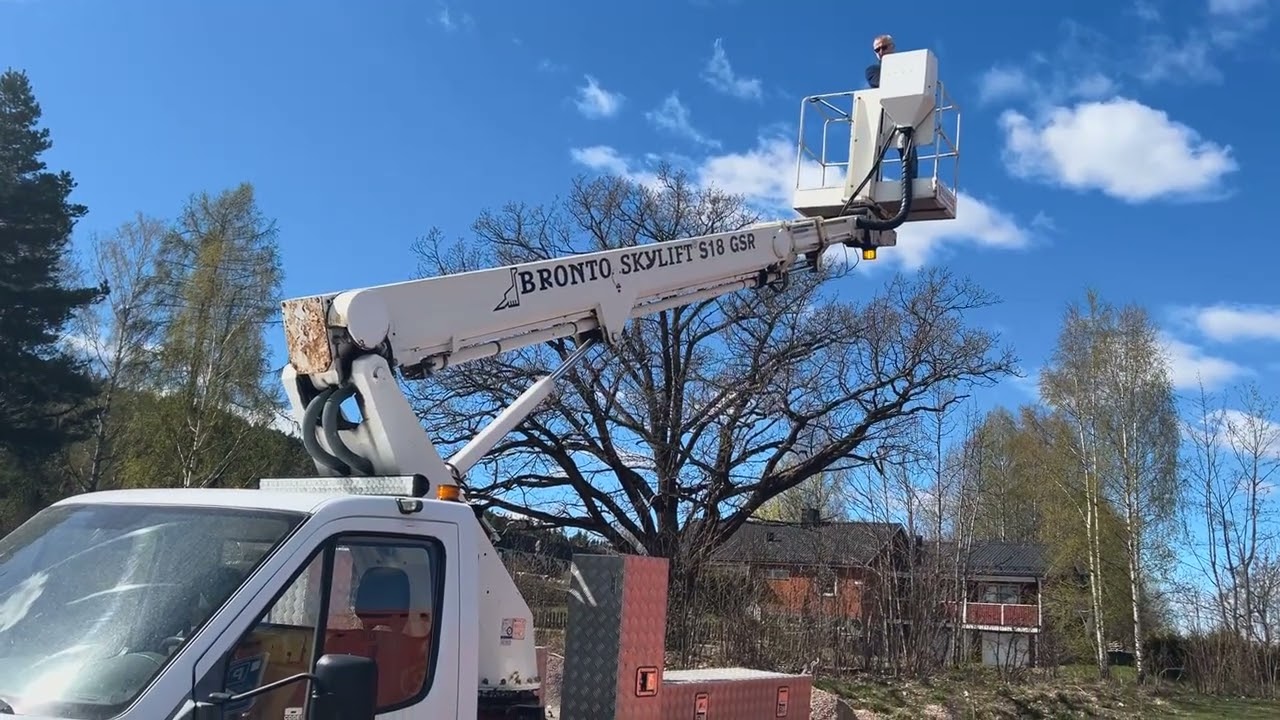 Skylift MERCEDES BENZ 311 / Bronto S18 GSR