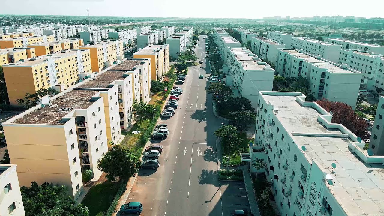 Is This the Most Organized City Ever? - Luanda, Angola