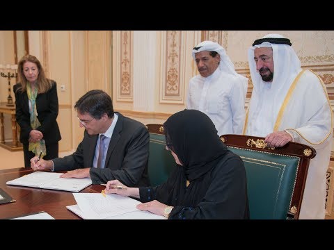 صاحب السمو حاكم الشارقة يشهد توقيع الشيخة جواهر مذكرة تعاون صحي مع كندا