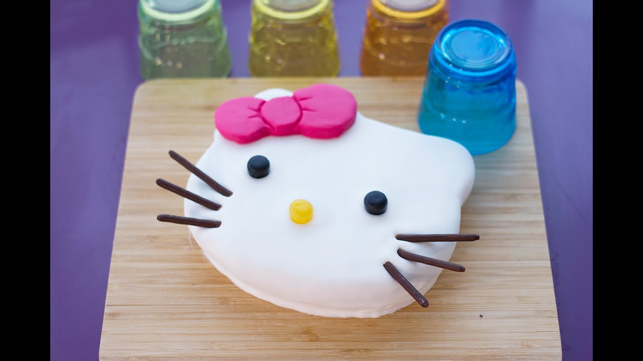 Gâteau hello kitty facile et mignon (décoration en pâte à sucre ...