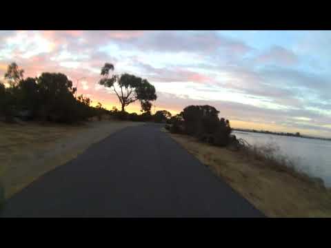 Bike the sunrise in Oakland, San Leandro & Alameda