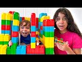 SARAH e ELOAH em uma HISTÓRIA ENGRAÇADA dos LEGOS MÁGICOS