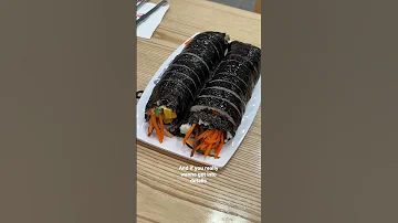 Gimbap is Korean 😤🇰🇷 #koreanfood #korea #korean #mukbang #먹방 #김밥 #맛집 #음식