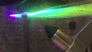 barracuda fly pattern,( ballyhoo, needle fish)