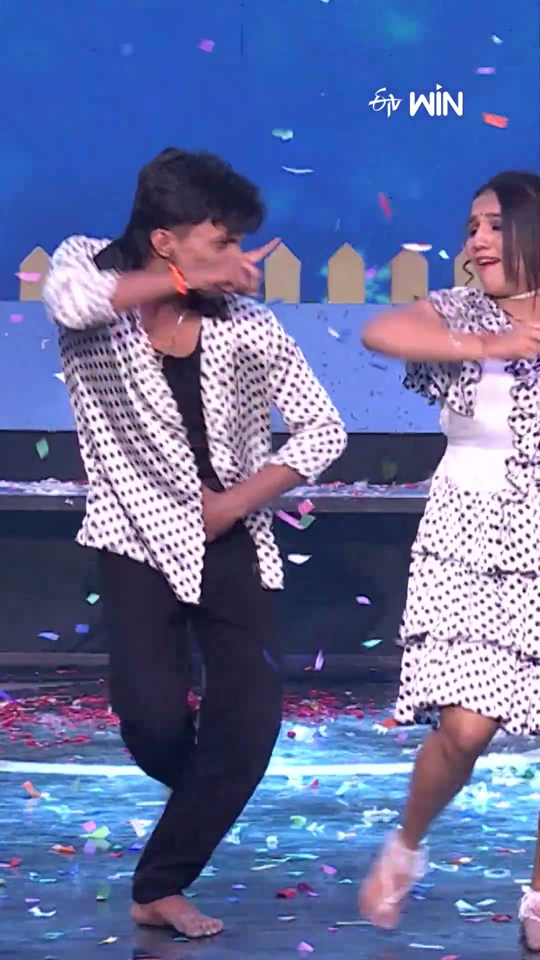 #shorts - చిరంజీవి గారి గ్రేస్ లా డాన్స్ ఇరగదీసారు..! #dheejodi #danceshow #etv
