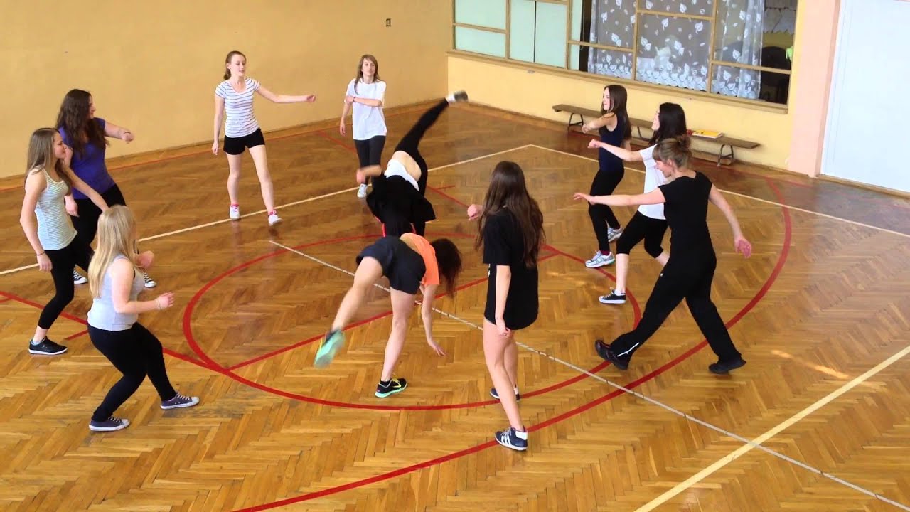 Flashmob - XIII LO, Cracow/Poland, Comenius project 2013-2015. - YouTube