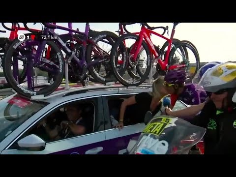 Video: Žiūrėkite: Rider pasiūlo merginai įpusėjus paskutiniam „Vuelta a Espana“etapui