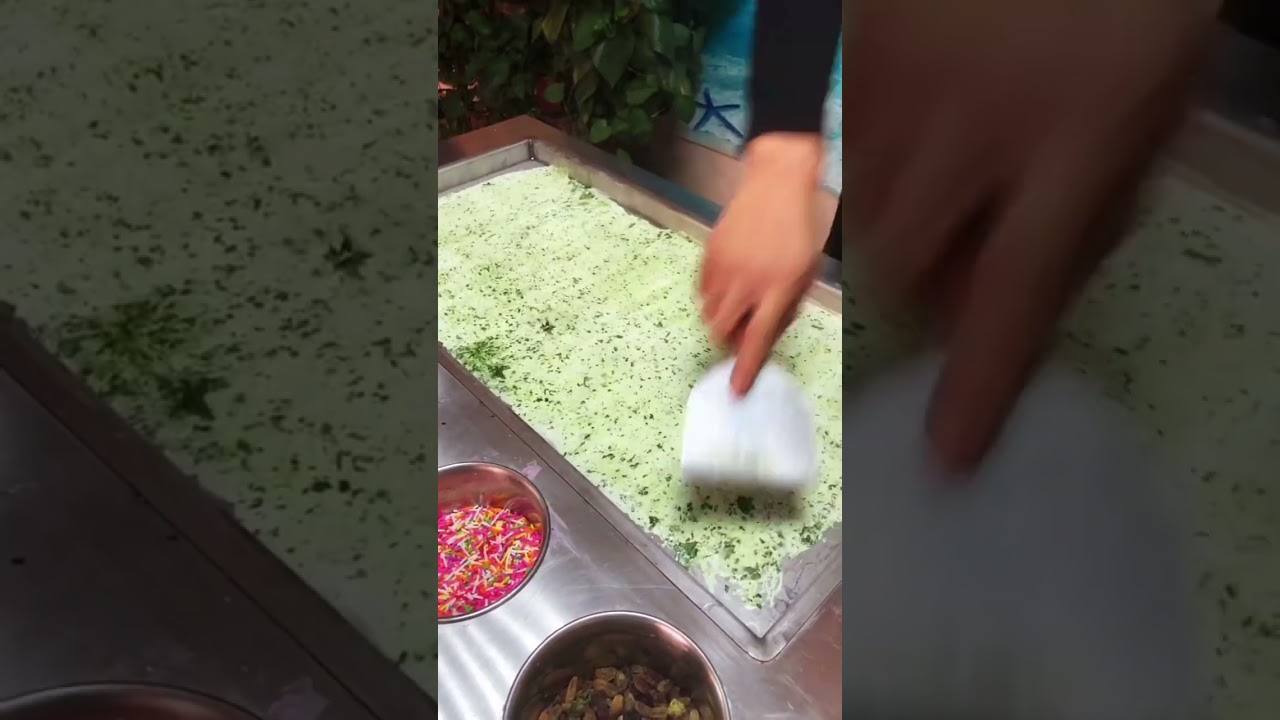 Green fried ice cream rolls  