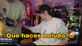 RUBIUS LE DA UNA NALGADA A ROBLEIS Y ESTE SE ENOJA