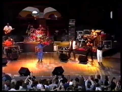 Kool And The Gang - 05 Jungle Boogie - live in Budapest 1996