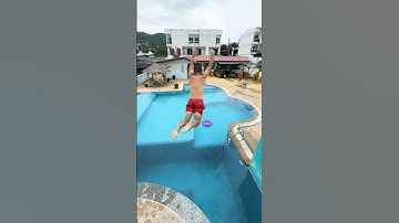Was it possible? | 1st try into the floaty in swimming pool